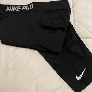 Nike Pro Compression Capris